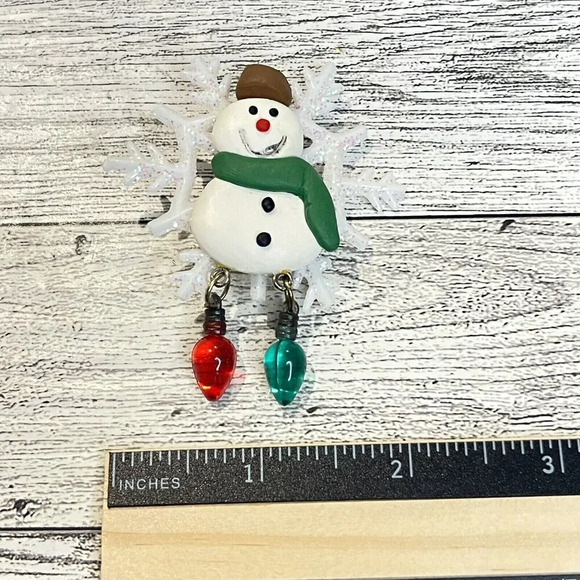 Vintage VTG Christmas Snowman Snowflake Dangling Lights Brooch Pin Estate Find - Picture 4 of 4